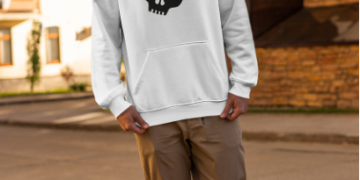 Breaking Beauty Stereotypes: Celebrating Diversity in Makeup Trends