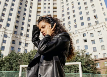 The Power of Accessories: Elevating Your Look with Statement Pieces